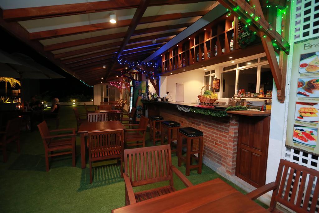 Refresh Hotel Хиккадува Номер фото