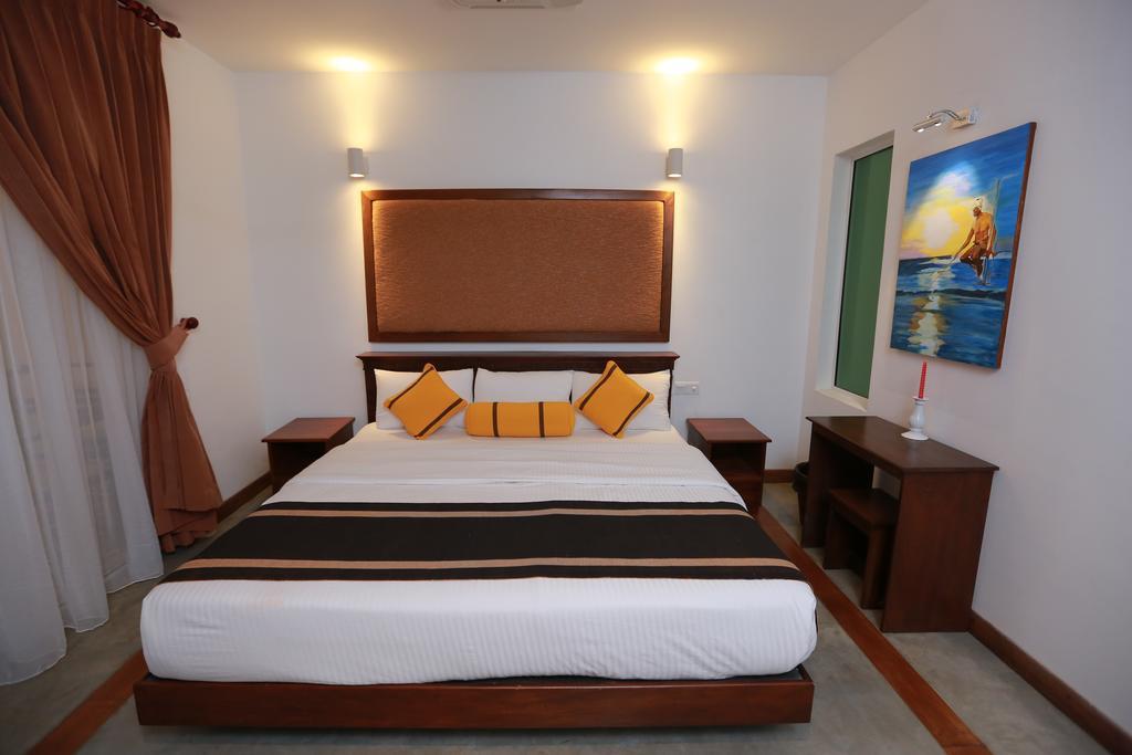 Refresh Hotel Хиккадува Экстерьер фото