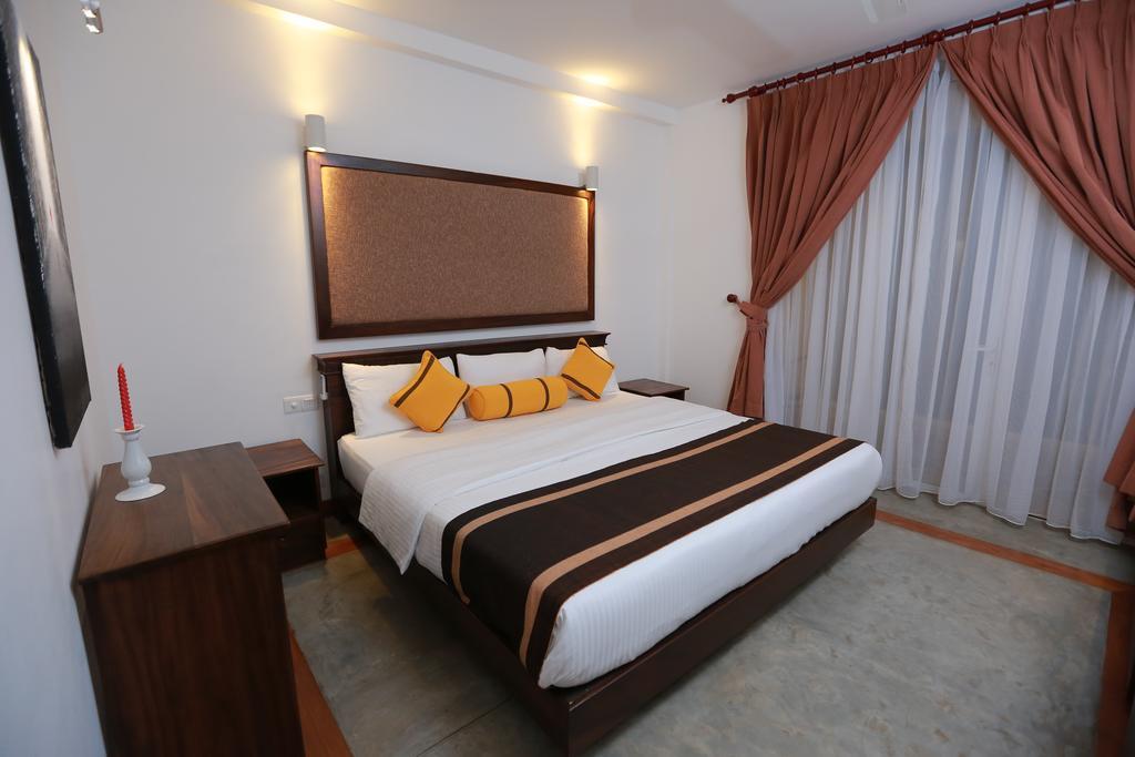 Refresh Hotel Хиккадува Экстерьер фото