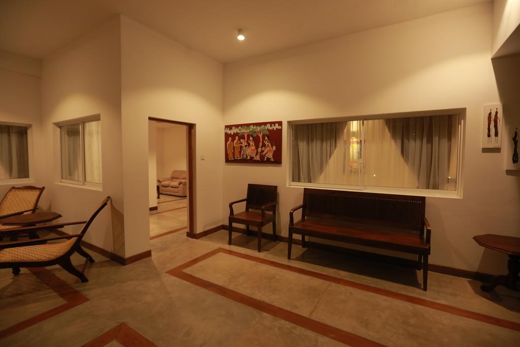 Refresh Hotel Хиккадува Экстерьер фото