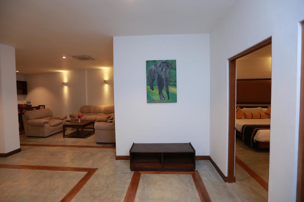 Refresh Hotel Хиккадува Номер фото