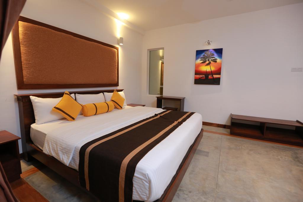 Refresh Hotel Хиккадува Номер фото