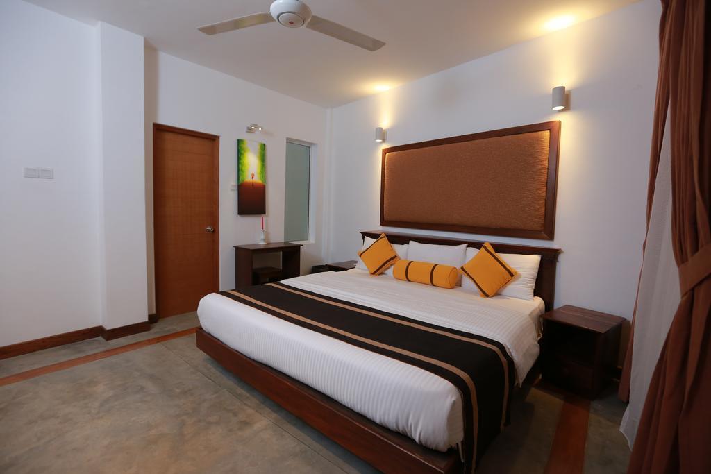 Refresh Hotel Хиккадува Экстерьер фото