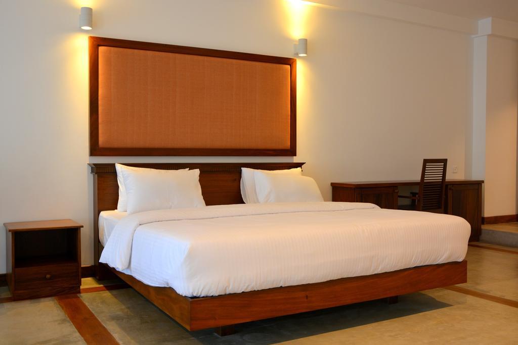 Refresh Hotel Хиккадува Номер фото