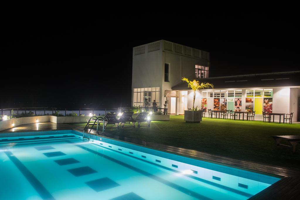 Refresh Hotel Хиккадува Экстерьер фото