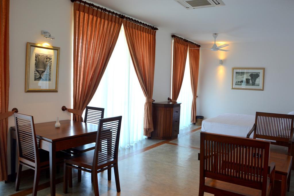 Refresh Hotel Хиккадува Номер фото