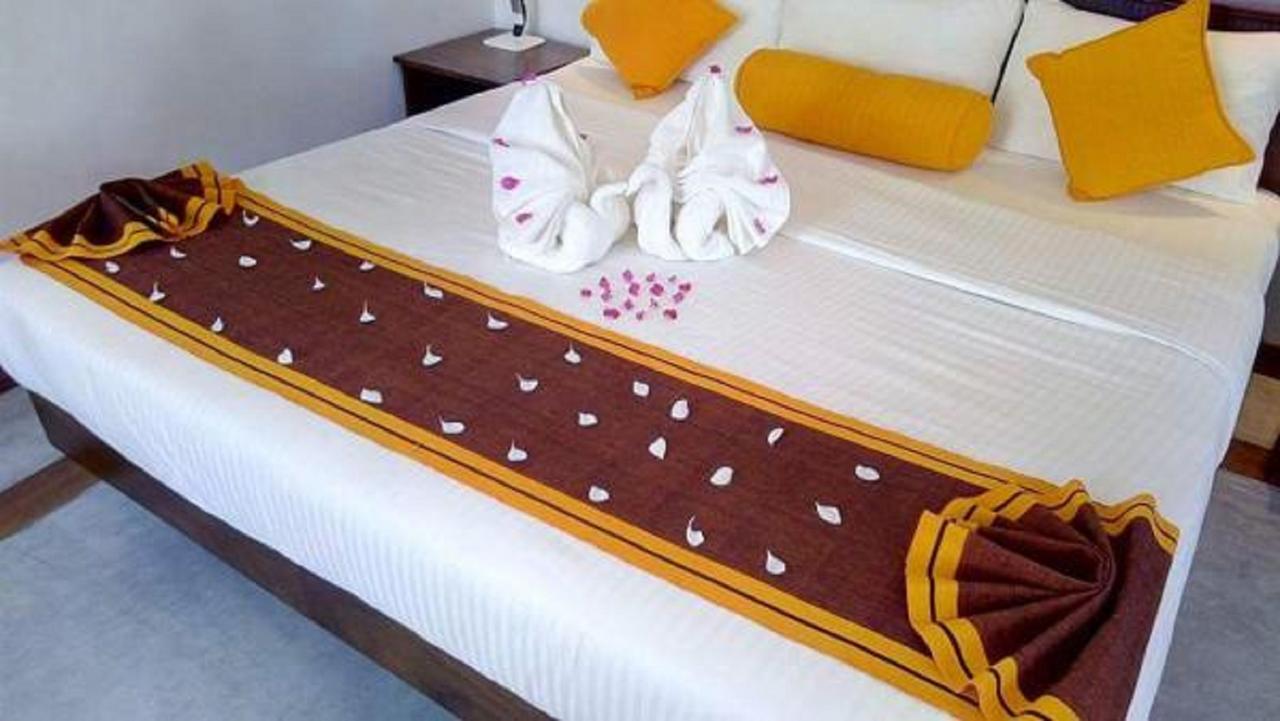 Refresh Hotel Хиккадува Экстерьер фото
