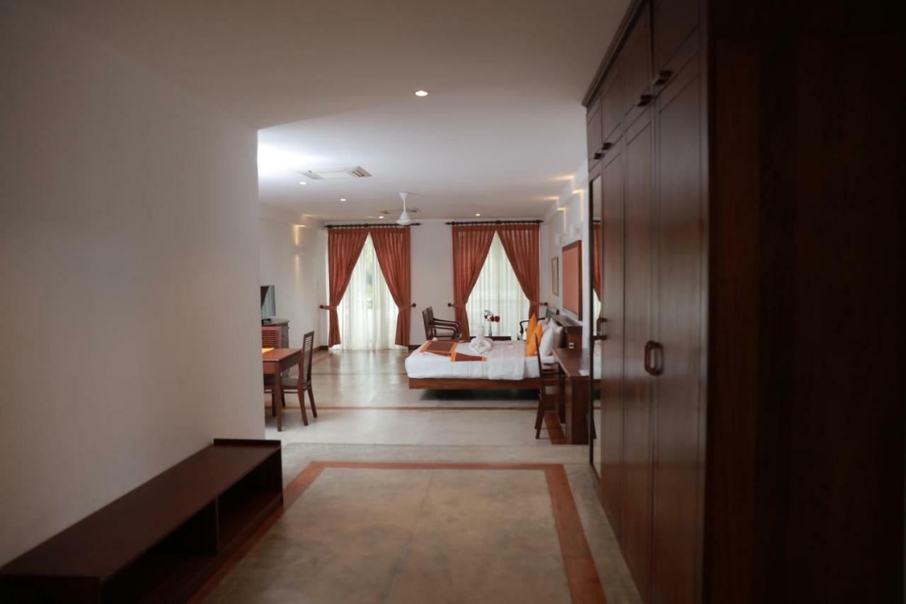 Refresh Hotel Хиккадува Экстерьер фото